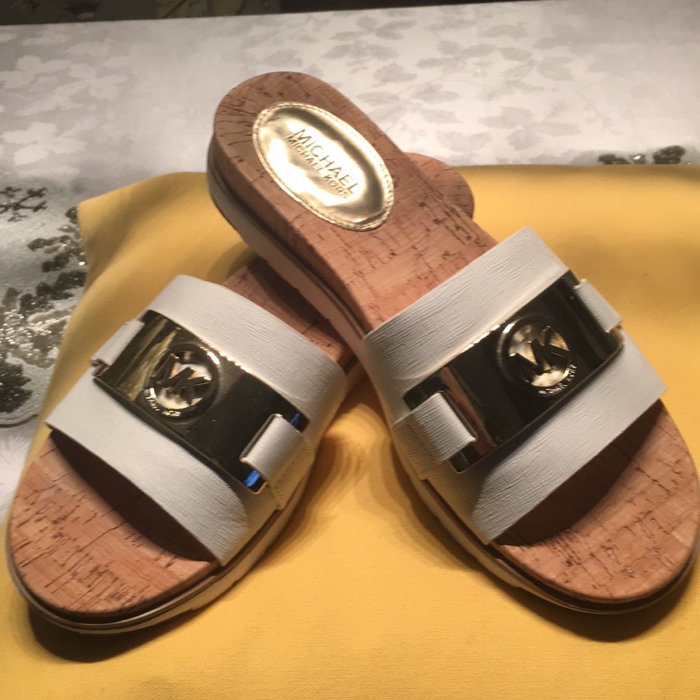 MICHAEL KORS SLIDE SANDLES